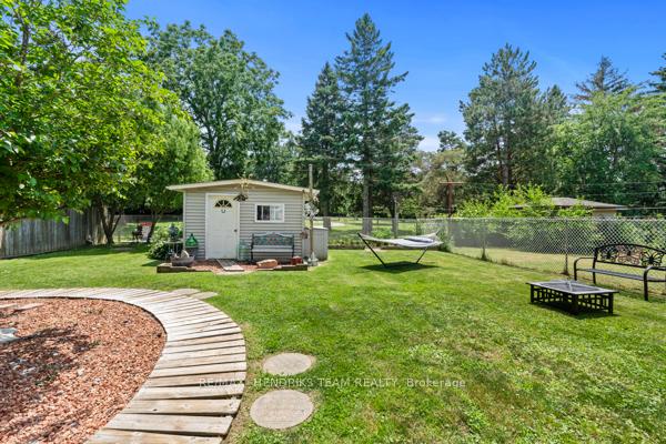 Photo 37 of 33 Meadowbrook Crescent, St. Catharines, Carlton/Bunting — HOMEH