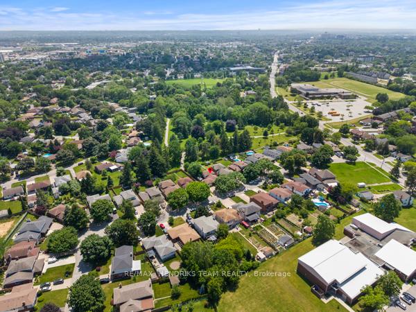 Photo 44 of 33 Meadowbrook Crescent, St. Catharines, Carlton/Bunting — HOMEH