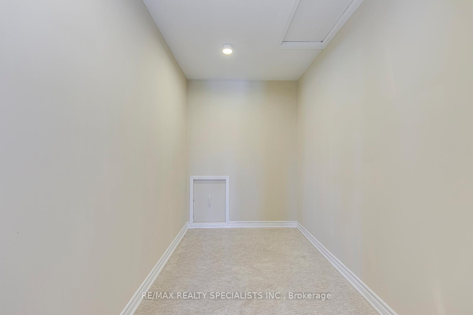 Photo 33 of 102 Sunforest Drive, Brampton, Heart Lake West — HOMEH
