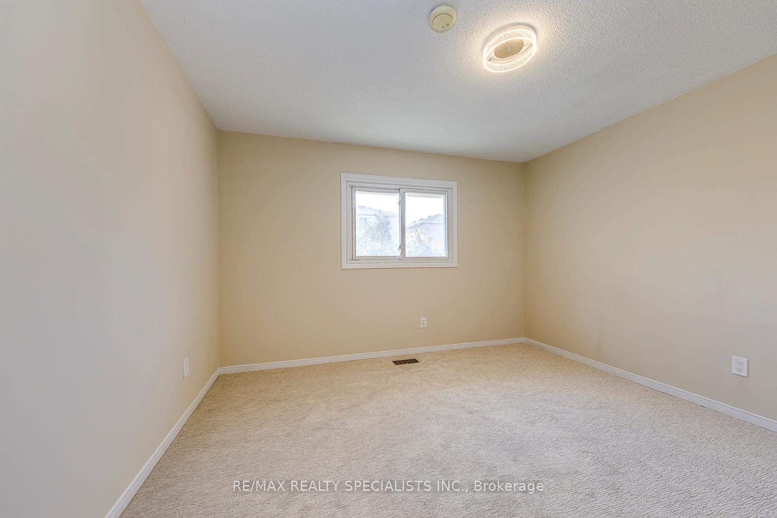 Photo 38 of 102 Sunforest Drive, Brampton, Heart Lake West — HOMEH