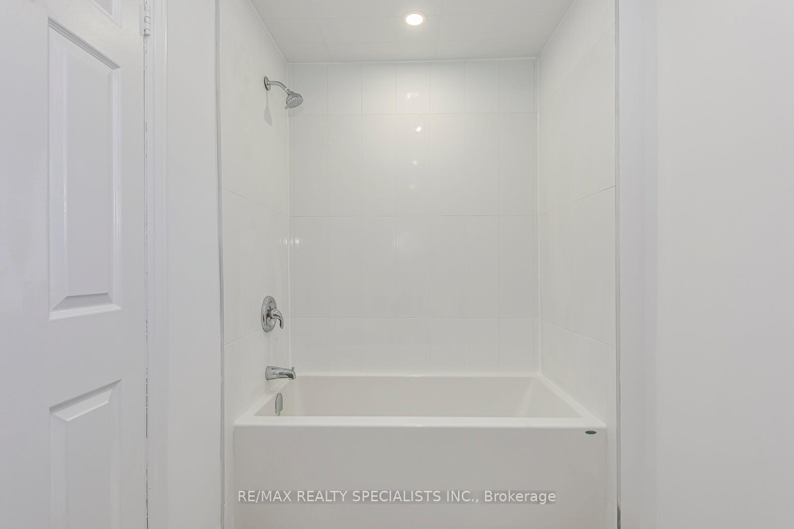 Photo 41 of 102 Sunforest Drive, Brampton, Heart Lake West — HOMEH