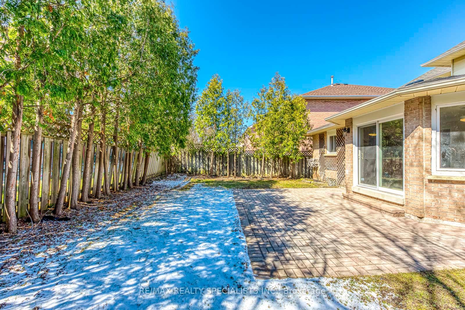 Photo 44 of 102 Sunforest Drive, Brampton, Heart Lake West — HOMEH