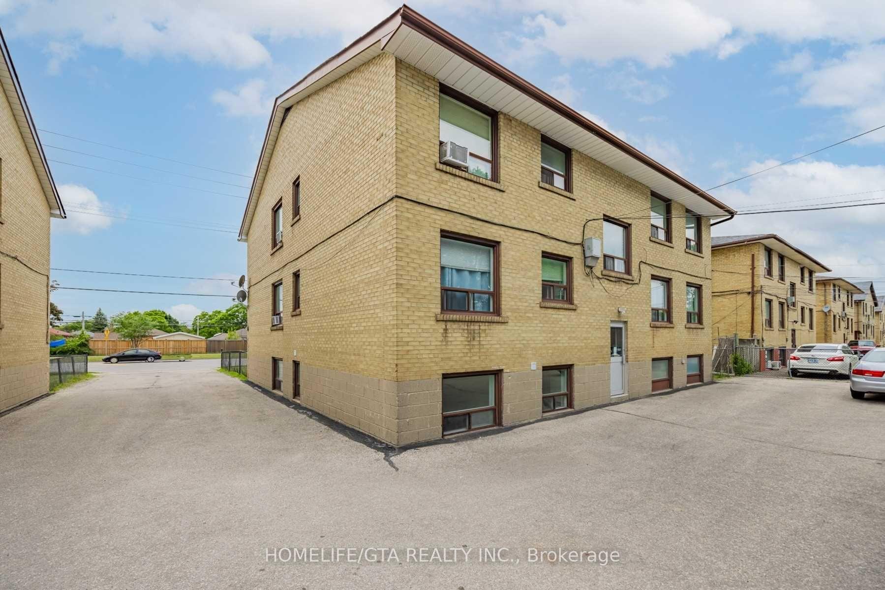 Photo 3 of Unit 5, 2255 Kipling Avenue, Etobicoke, Rexdale-Kipling — HOMEH