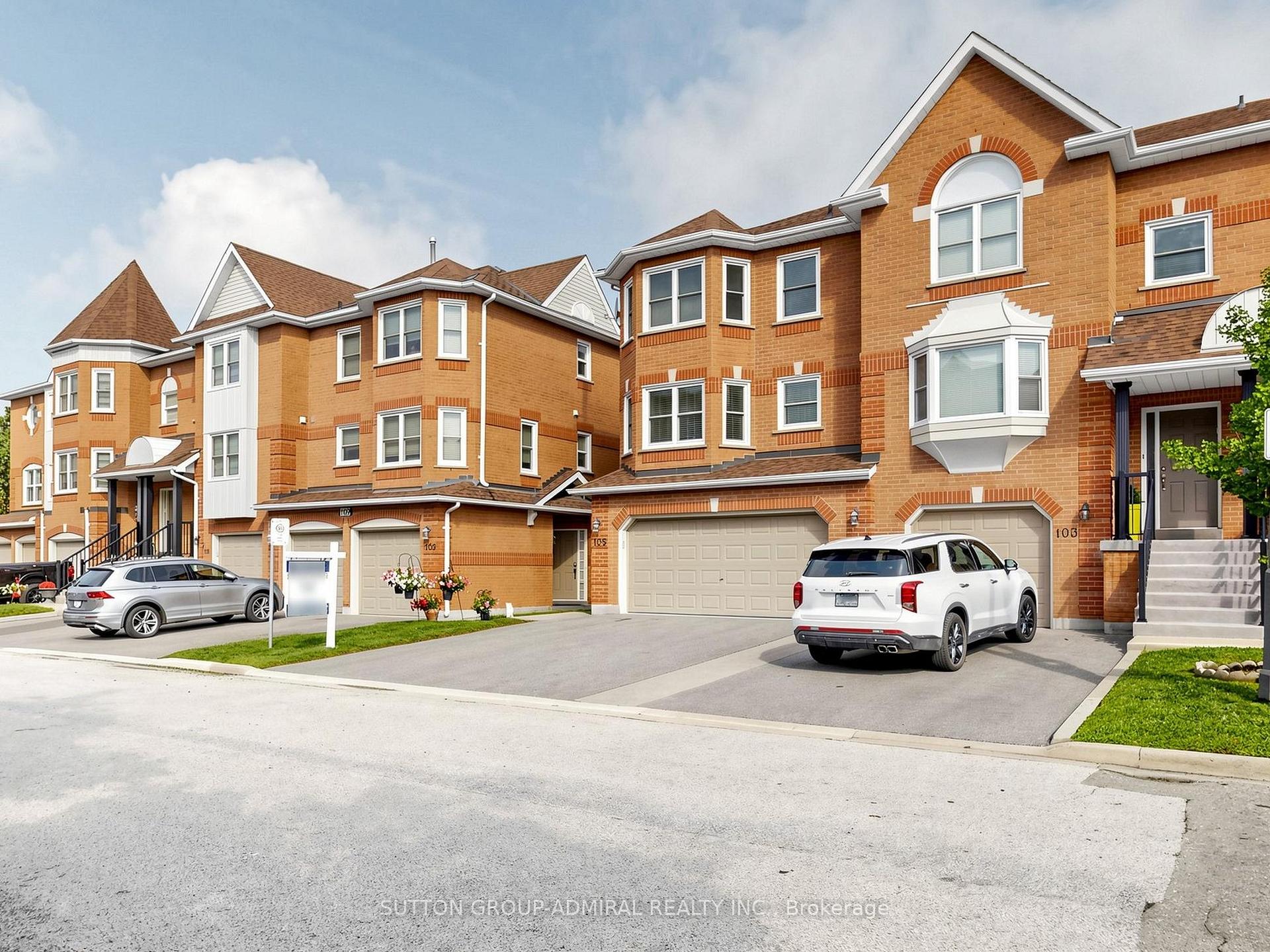 Photo 1 of Unit 105, 105 Leah Crescent, Vaughan, Beverley Glen — HOMEH