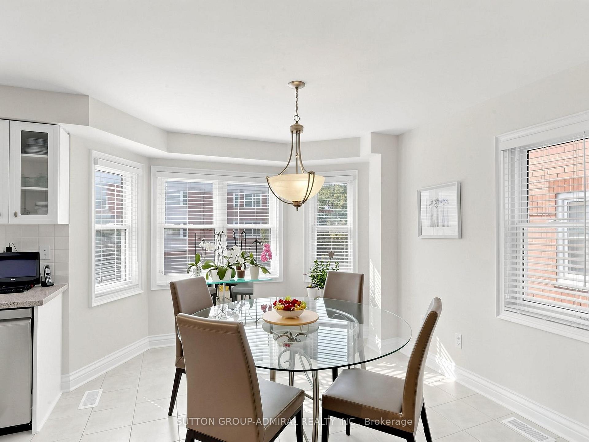 Photo 16 of Unit 105, 105 Leah Crescent, Vaughan, Beverley Glen — HOMEH