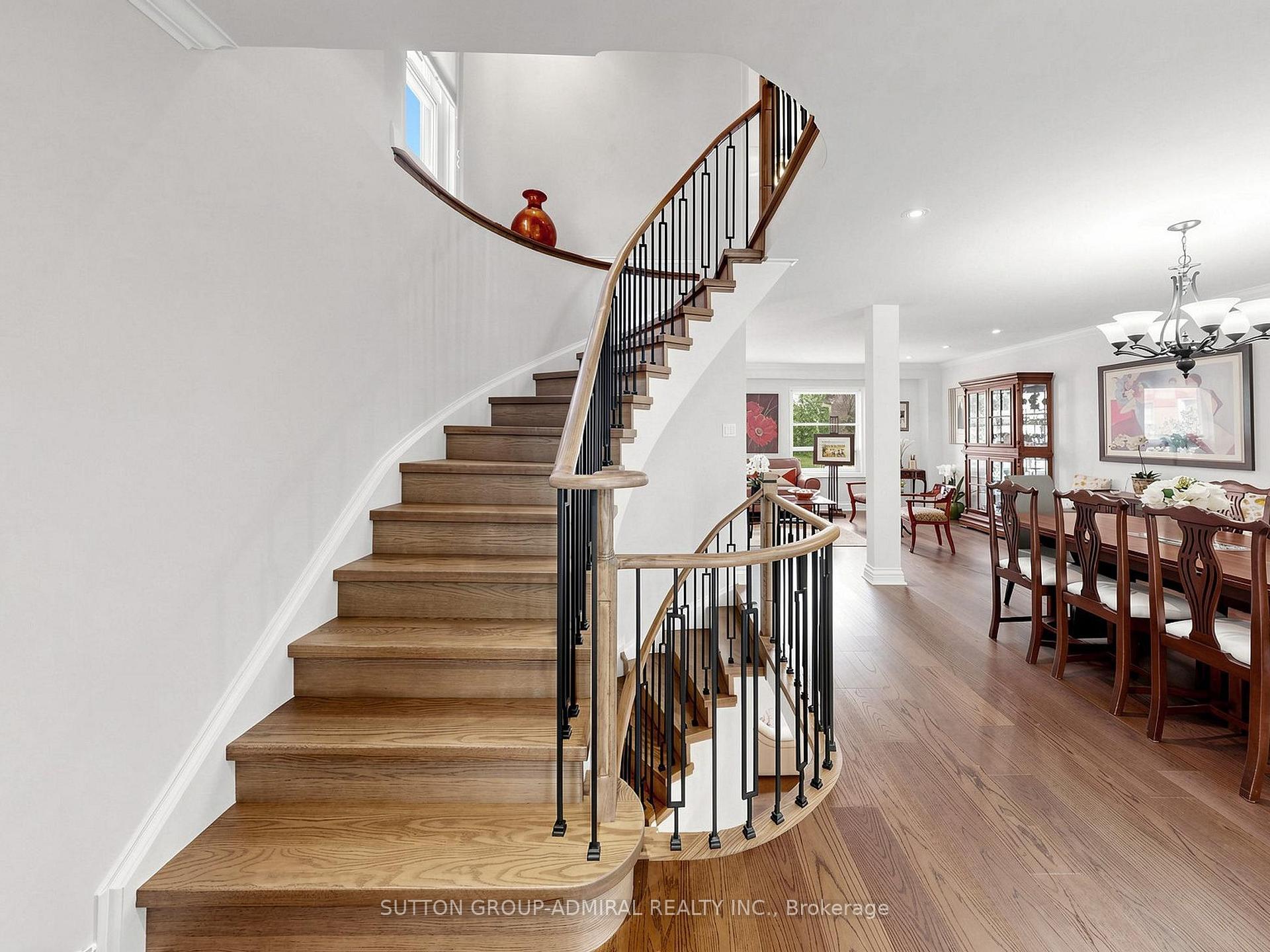 Photo 19 of Unit 105, 105 Leah Crescent, Vaughan, Beverley Glen — HOMEH