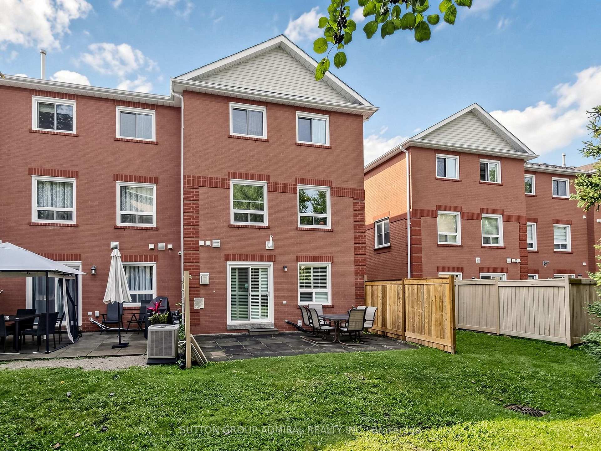 Photo 43 of Unit 105, 105 Leah Crescent, Vaughan, Beverley Glen — HOMEH