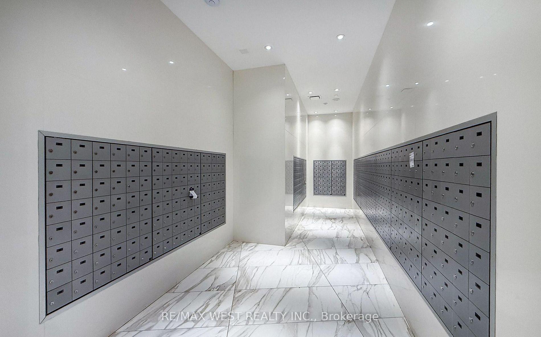 Photo 4 of Unit 621, 3883 Quartz Road, Mississauga, City Centre — HOMEH