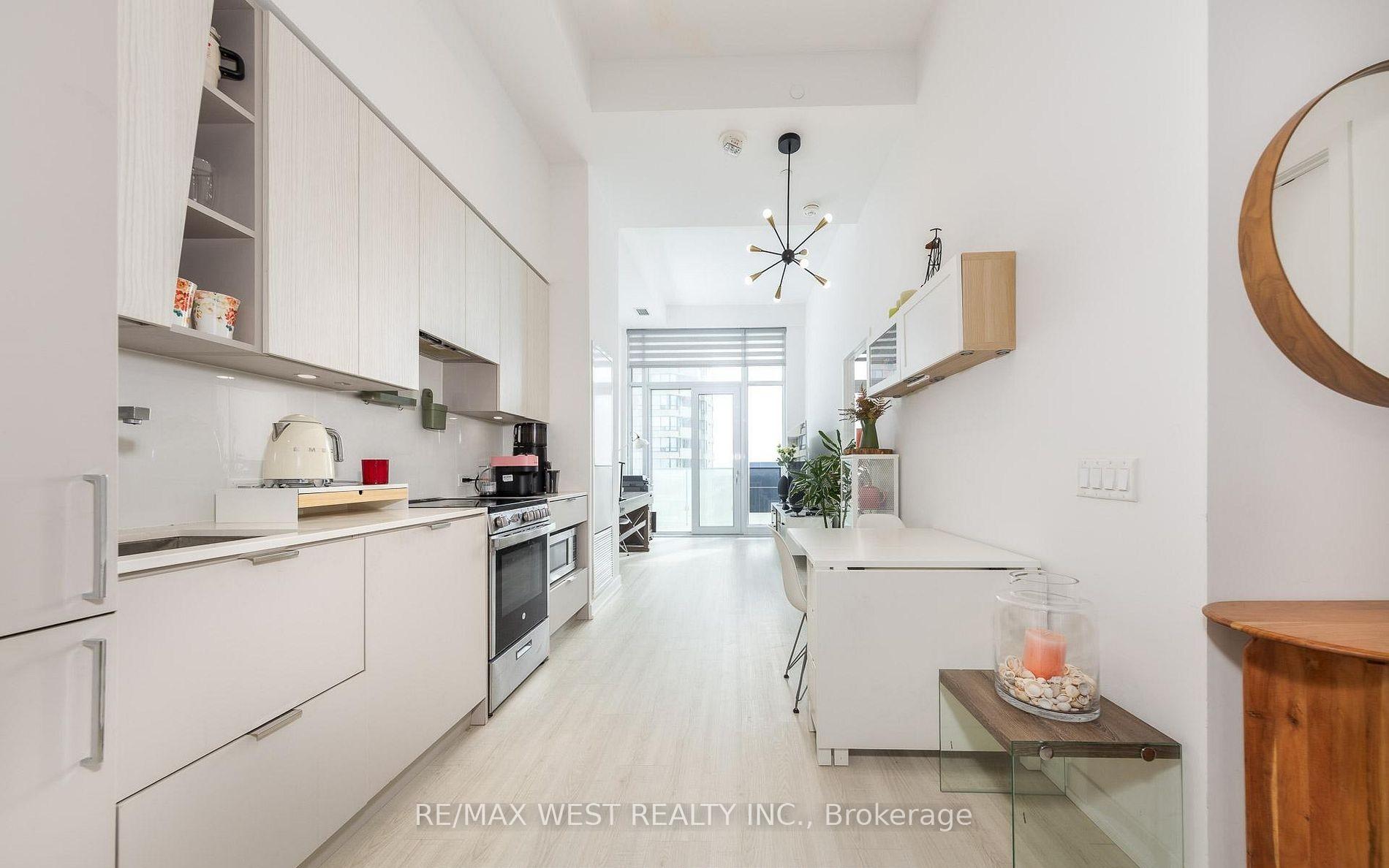 Photo 7 of Unit 621, 3883 Quartz Road, Mississauga, City Centre — HOMEH
