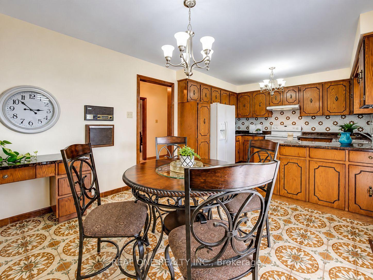 Photo 11 of Unit Upper, 2531 Cynara Road, Mississauga, Cooksville — HOMEH