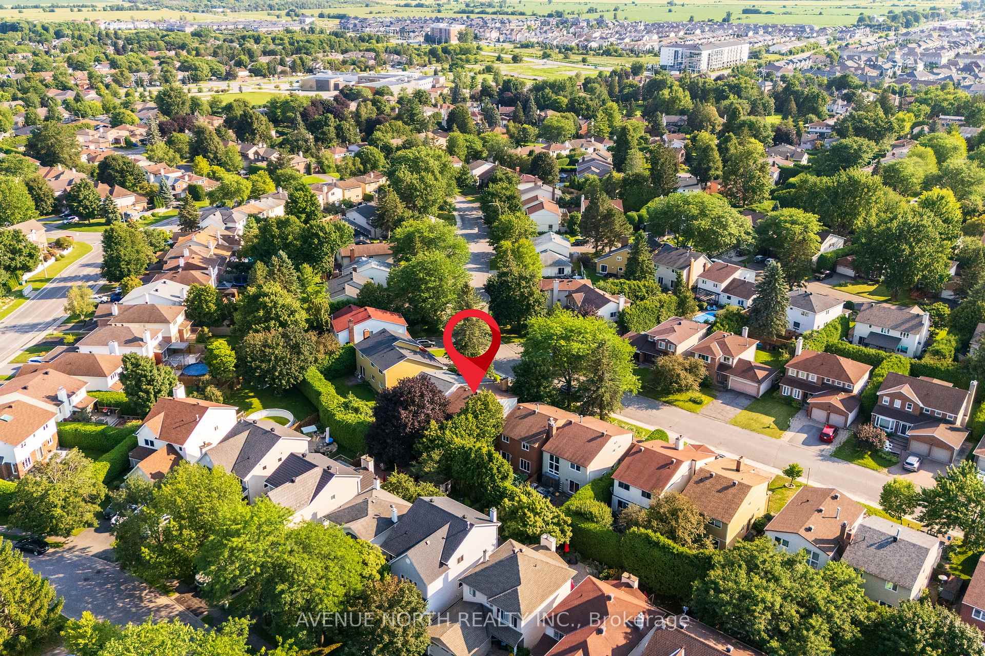 Photo 5 of 23 Bluegrass Drive, Ottawa, Kanata - Bridlewood — HOMEH
