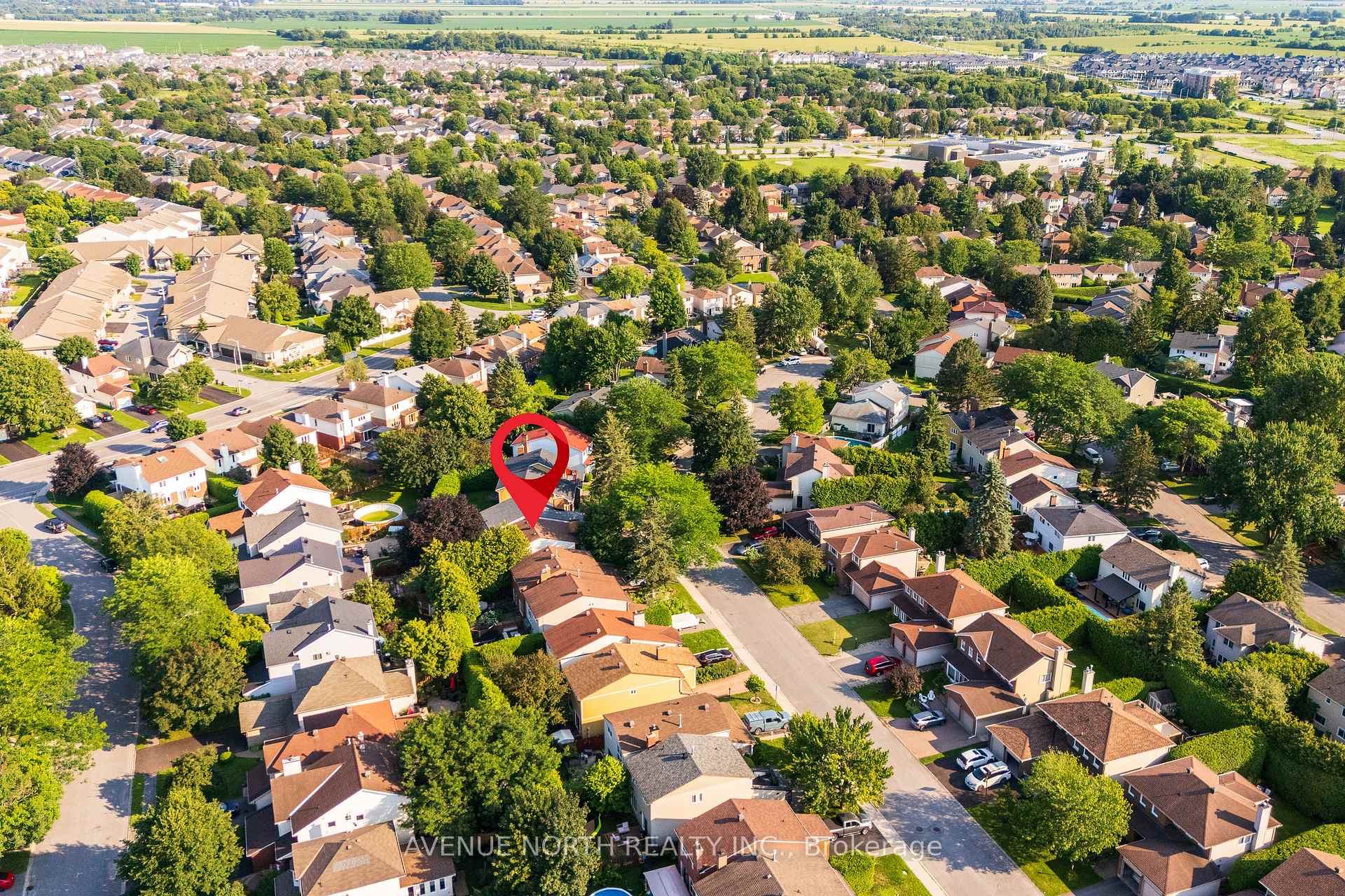Photo 7 of 23 Bluegrass Drive, Ottawa, Kanata - Bridlewood — HOMEH