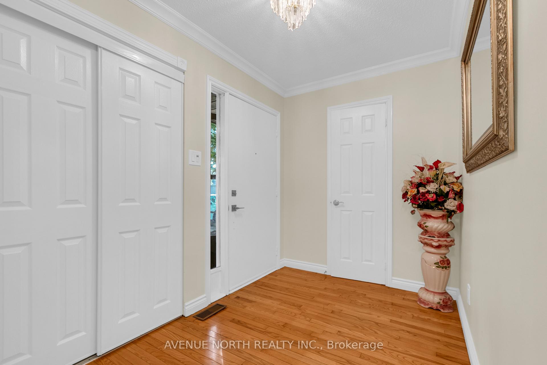 Photo 8 of 23 Bluegrass Drive, Ottawa, Kanata - Bridlewood — HOMEH
