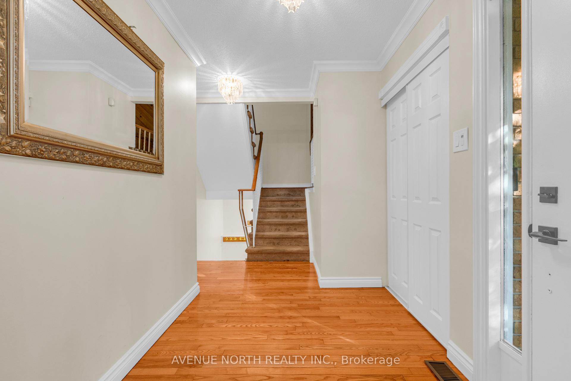 Photo 10 of 23 Bluegrass Drive, Ottawa, Kanata - Bridlewood — HOMEH