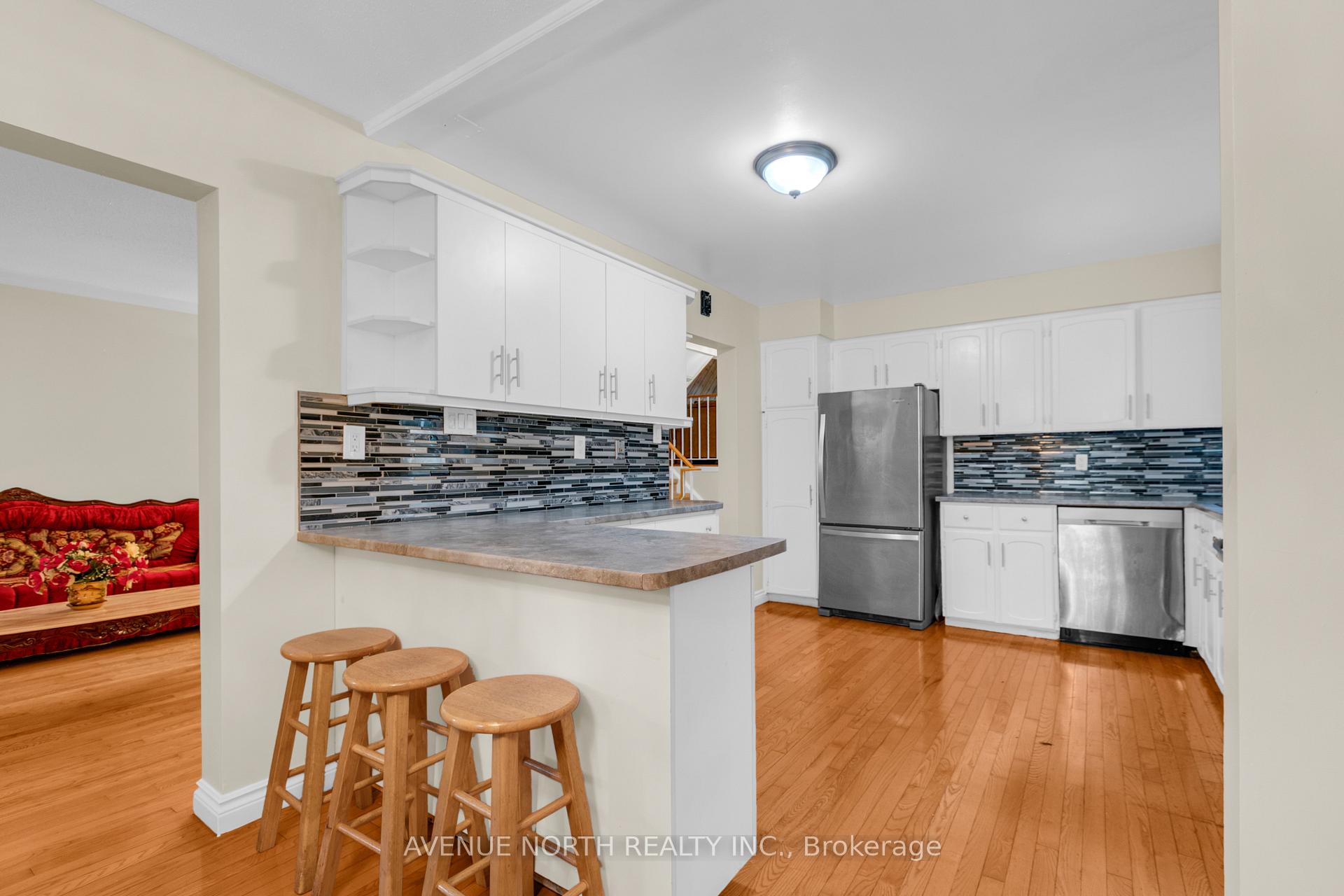 Photo 17 of 23 Bluegrass Drive, Ottawa, Kanata - Bridlewood — HOMEH