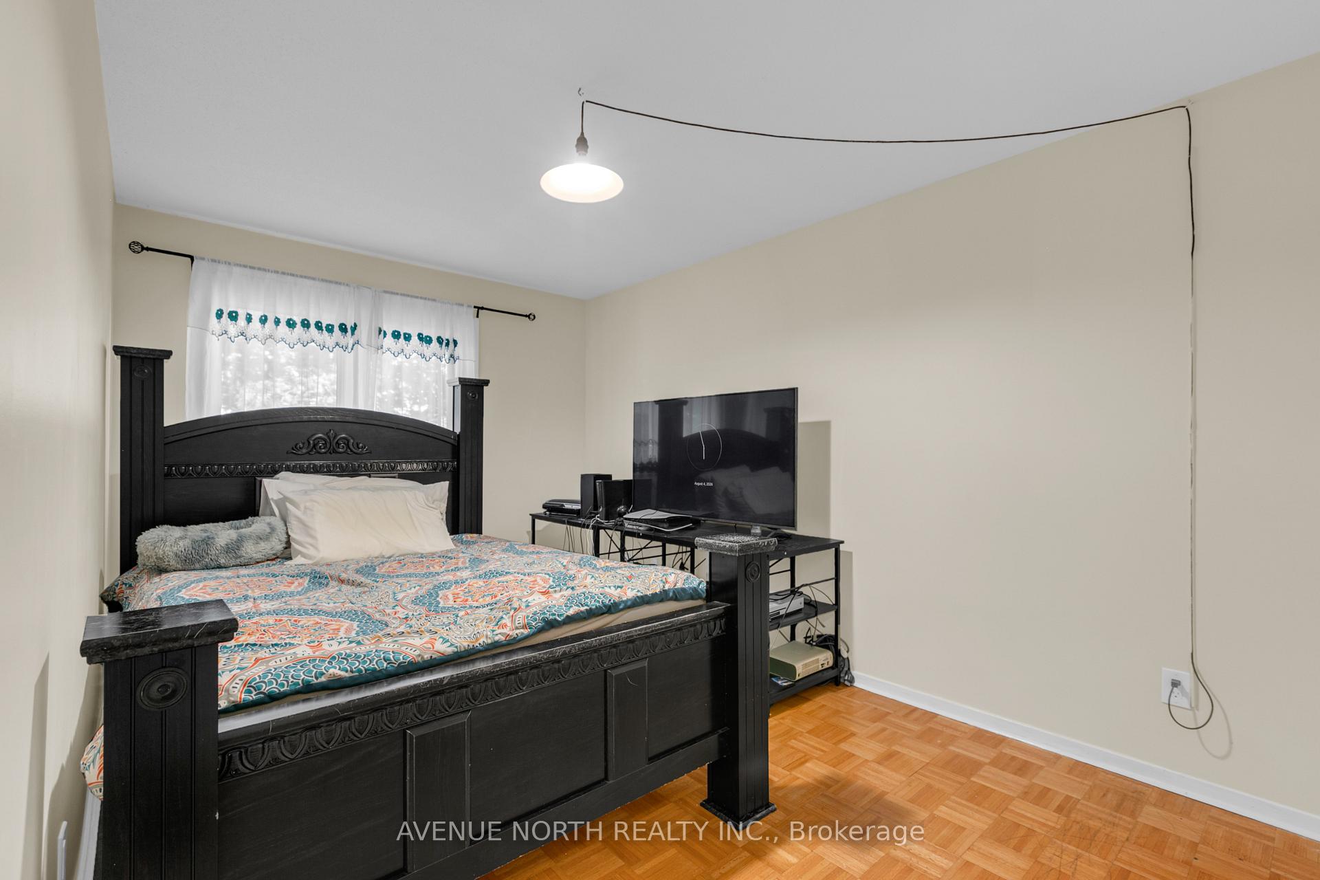 Photo 29 of 23 Bluegrass Drive, Ottawa, Kanata - Bridlewood — HOMEH