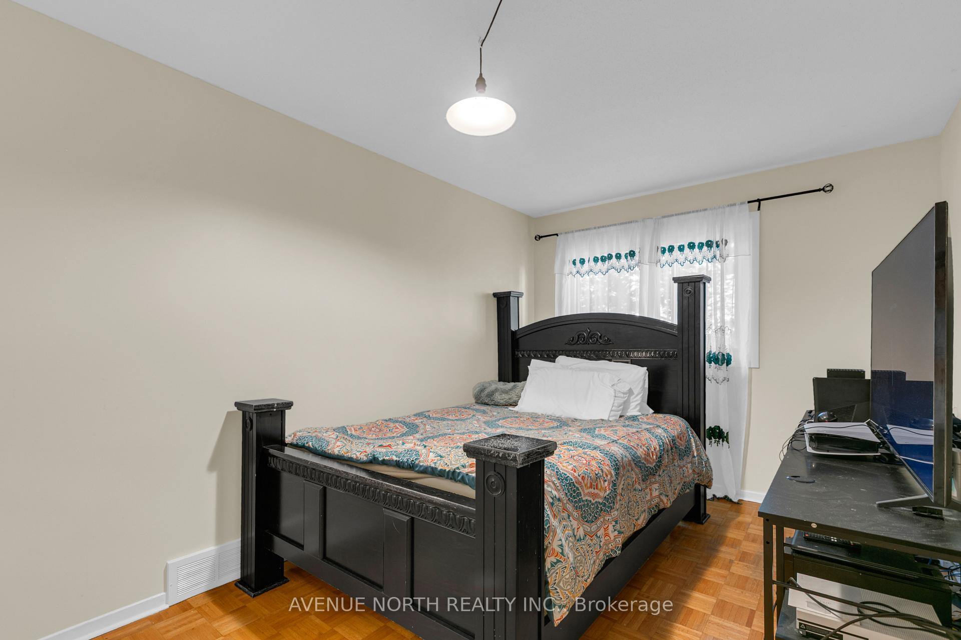 Photo 30 of 23 Bluegrass Drive, Ottawa, Kanata - Bridlewood — HOMEH