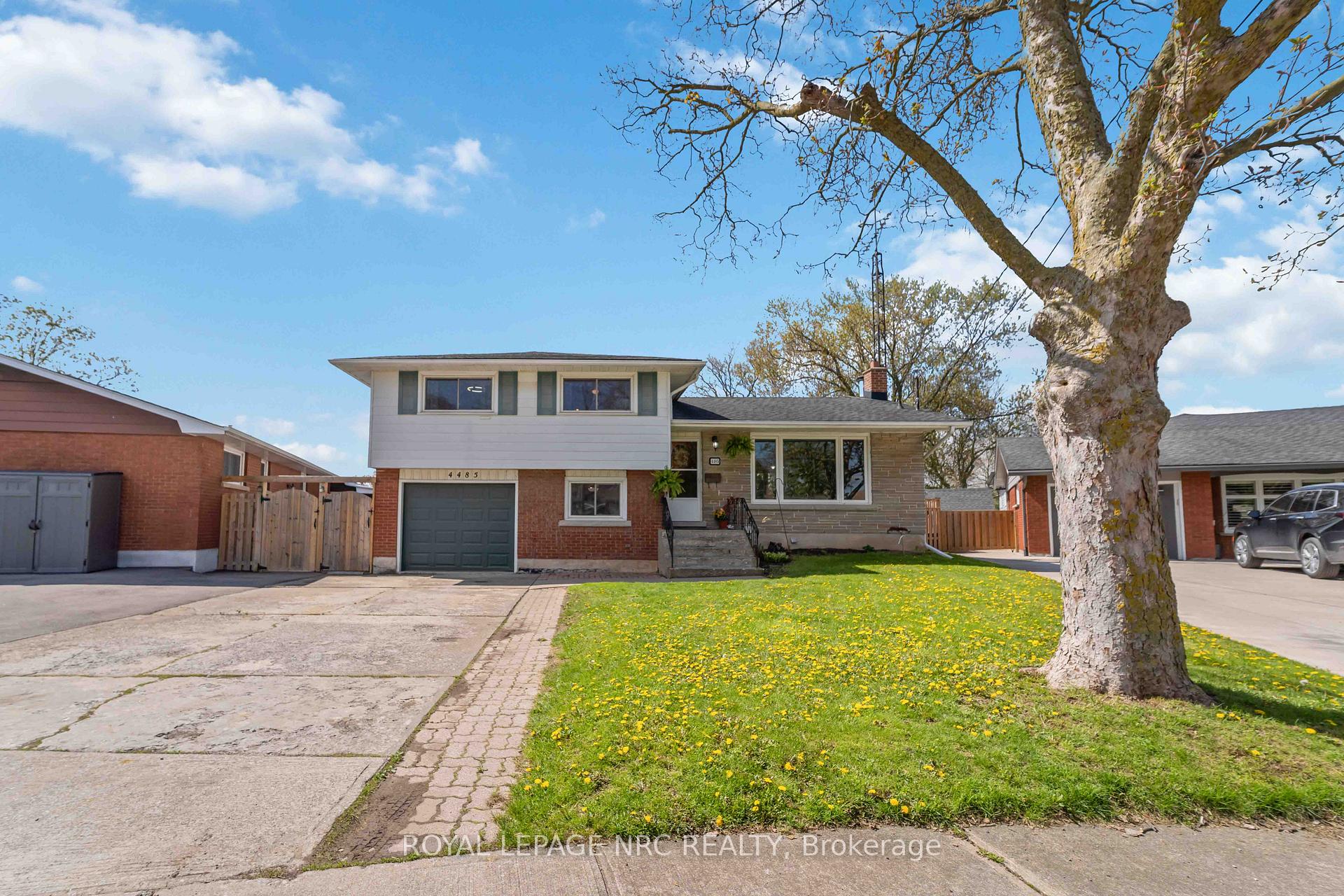 Photo 2 of 4485 Queensway Crescent, Niagara Falls, Morrison — HOMEH