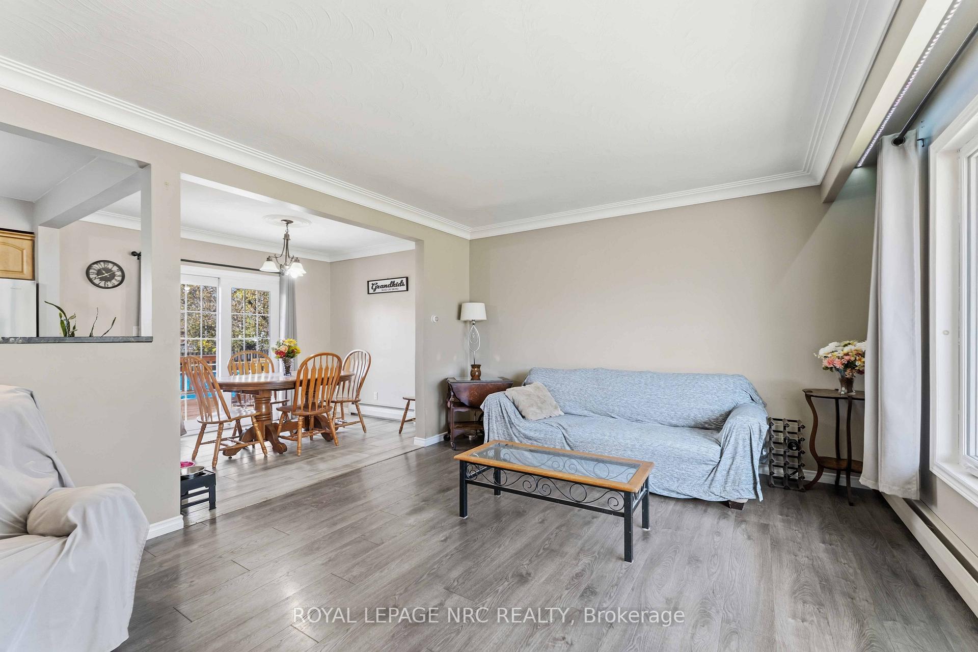 Photo 7 of 4485 Queensway Crescent, Niagara Falls, Morrison — HOMEH