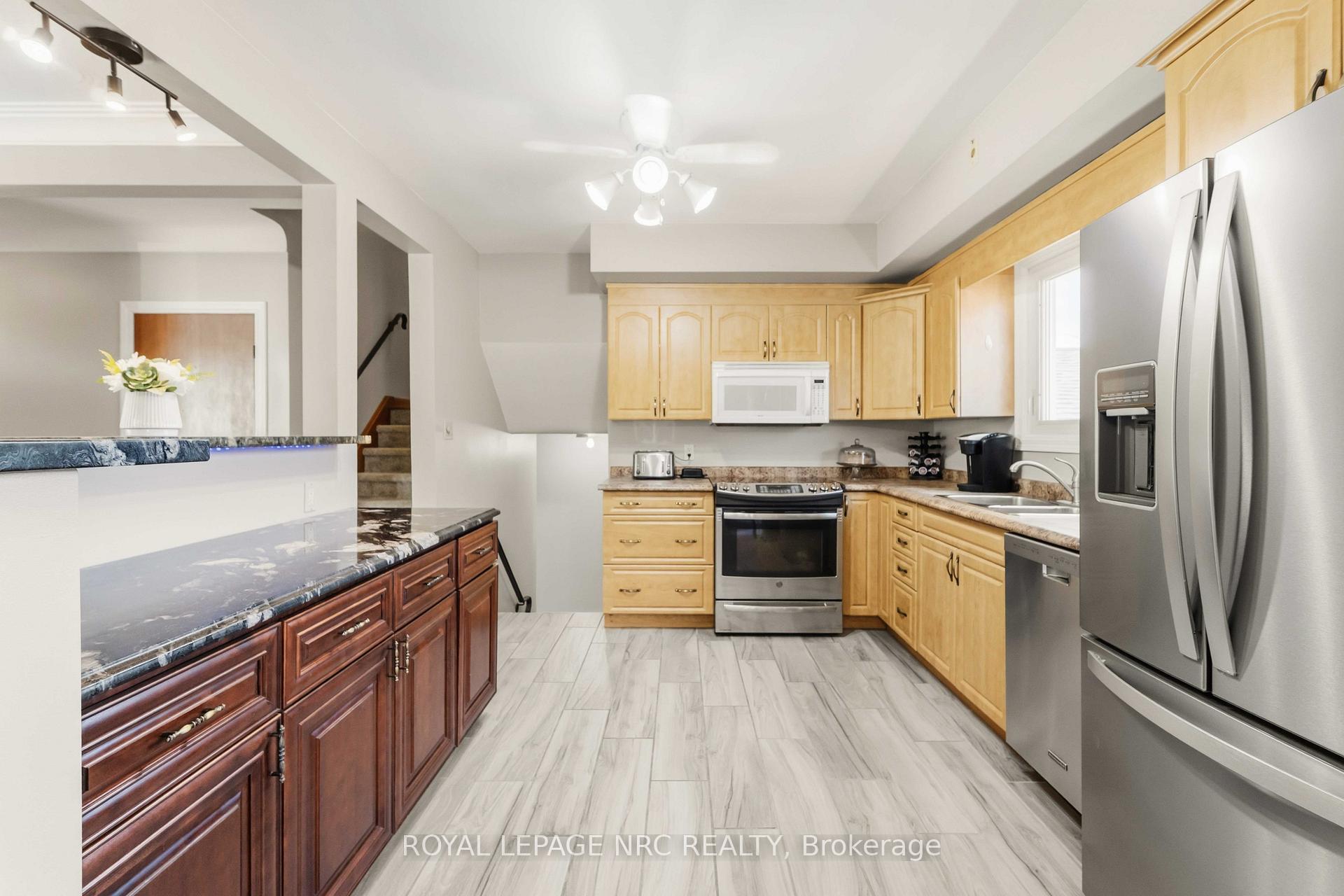 Photo 11 of 4485 Queensway Crescent, Niagara Falls, Morrison — HOMEH