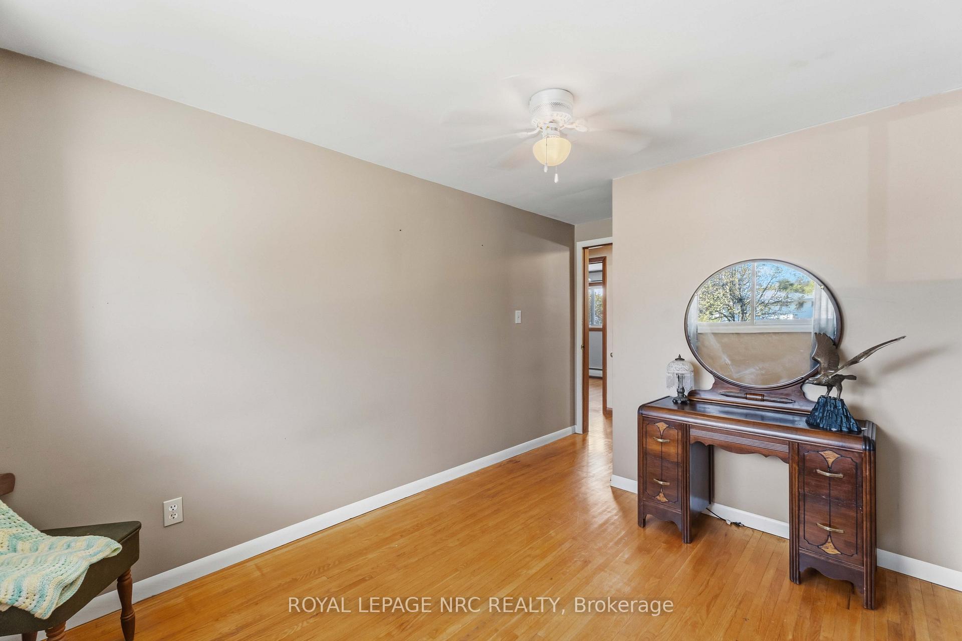 Photo 19 of 4485 Queensway Crescent, Niagara Falls, Morrison — HOMEH