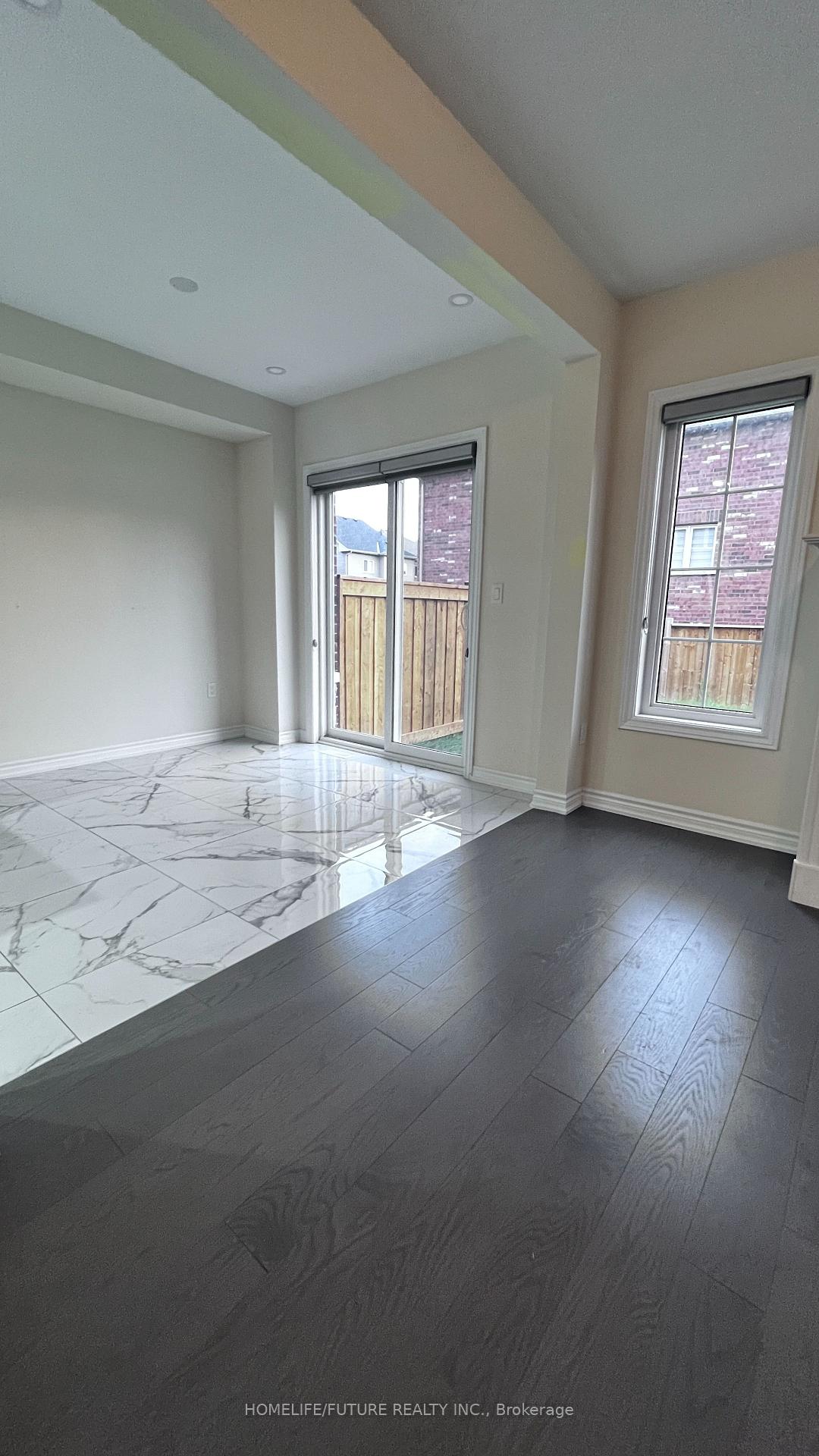 Photo 5 of 140 Cliff Thompson Court, Georgina, Sutton & Jackson's Point — HOMEH