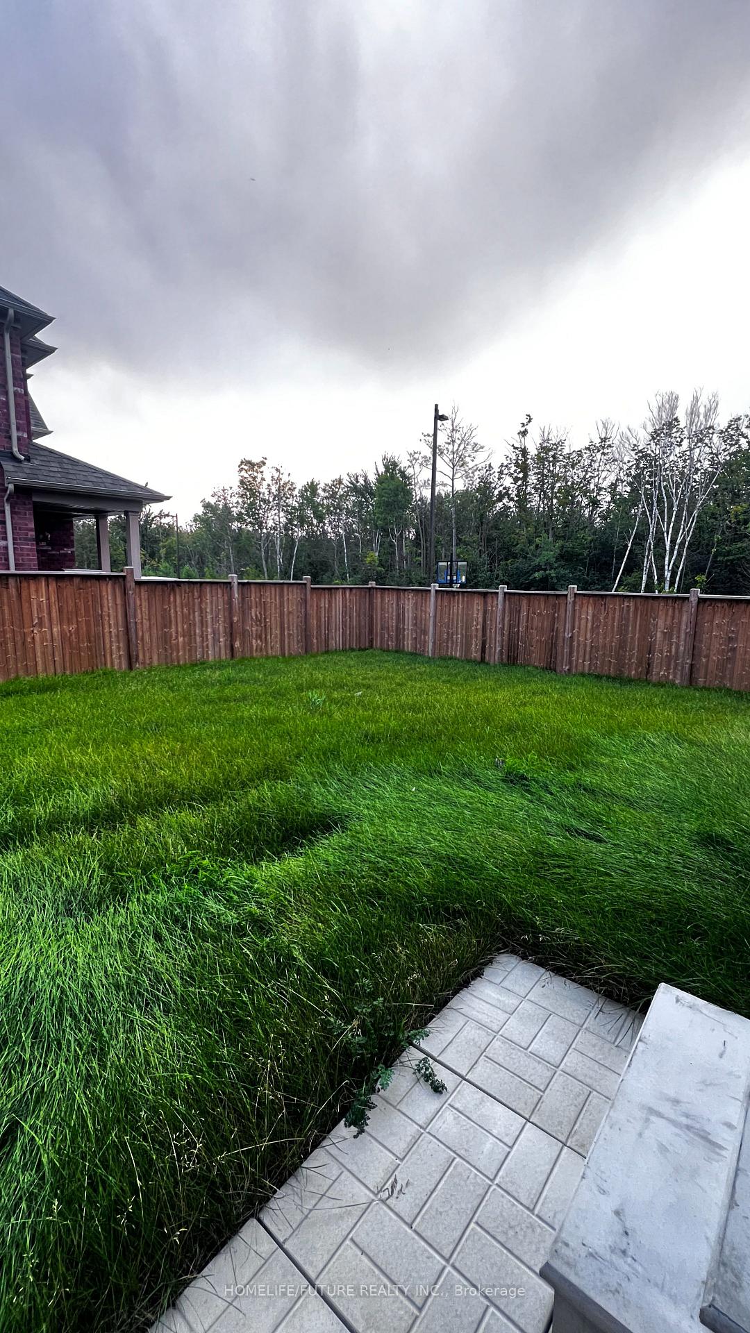 Photo 12 of 140 Cliff Thompson Court, Georgina, Sutton & Jackson's Point — HOMEH