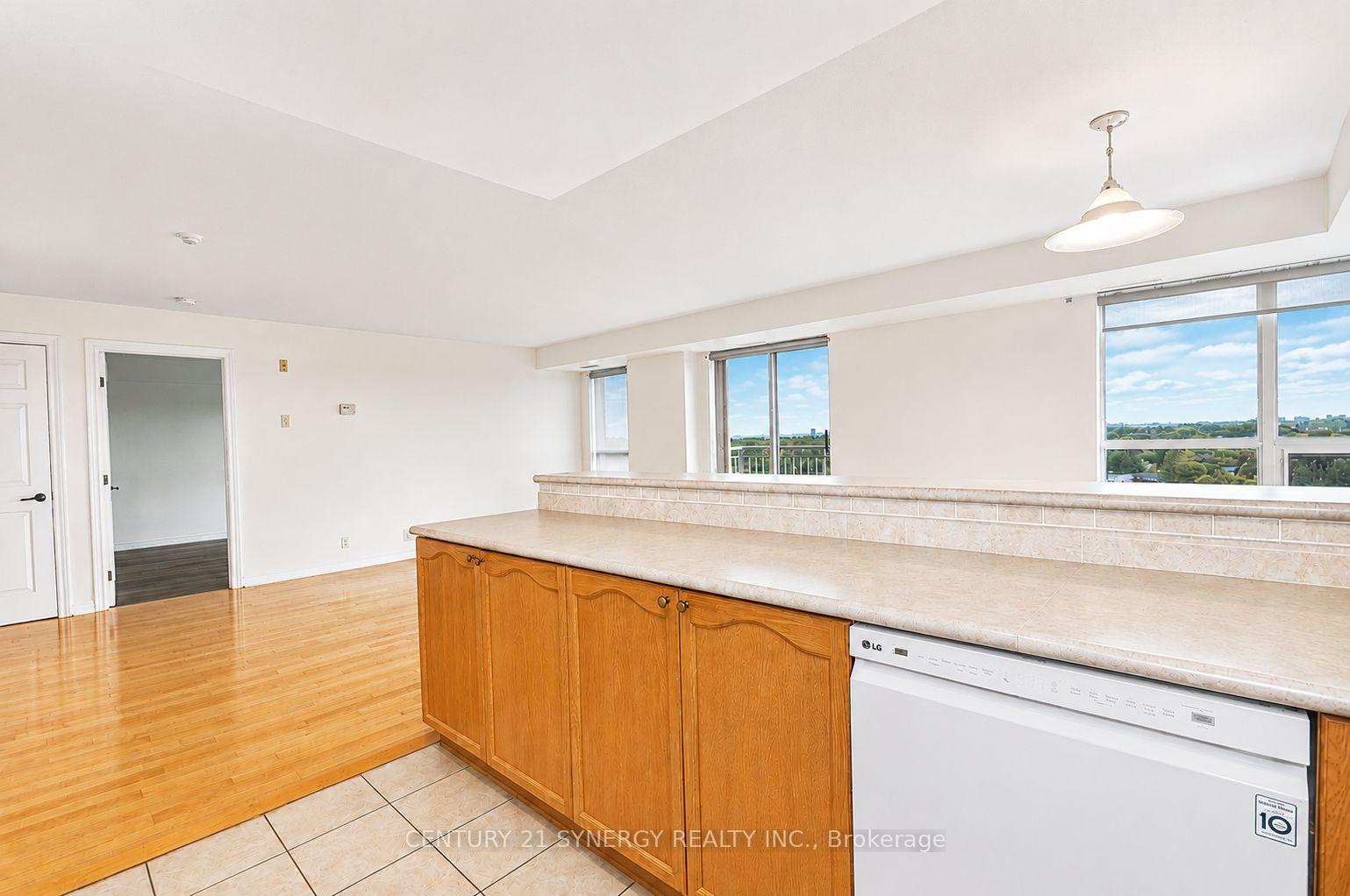 Photo 12 of Unit 909, 120 Grant Carman Drive, Ottawa, Borden Farm/Stewart Farm/Carleton Heights/Parkwood Hills — HOMEH