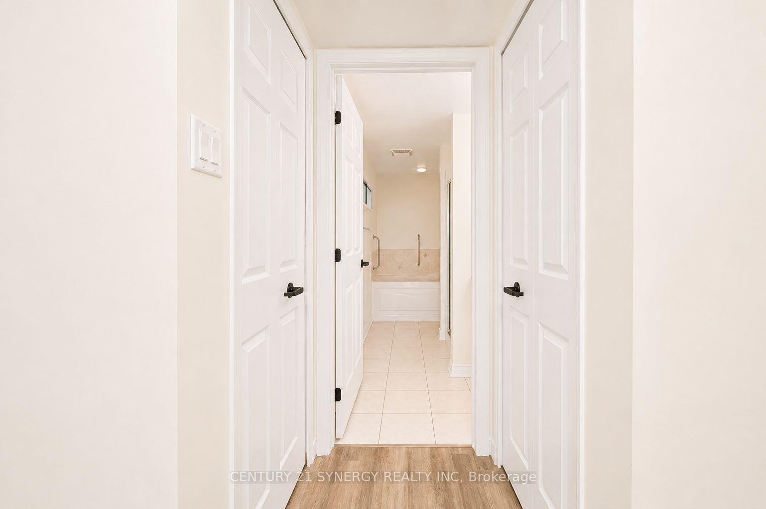 Photo 16 of Unit 909, 120 Grant Carman Drive, Ottawa, Borden Farm/Stewart Farm/Carleton Heights/Parkwood Hills — HOMEH