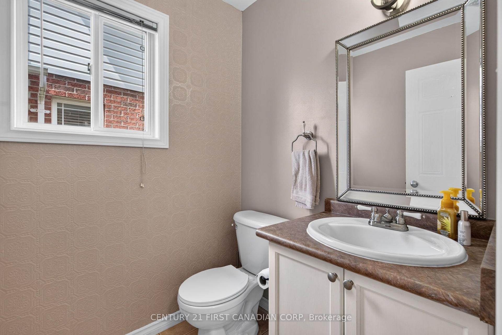 Photo 13 of 1318 Blackmaple Drive, London, East A — HOMEH