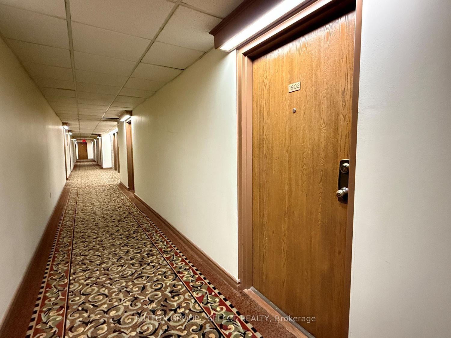 Photo 5 of Unit 1902, 55 Green Valley Drive, Kitchener, Pioneer Park — HOMEH