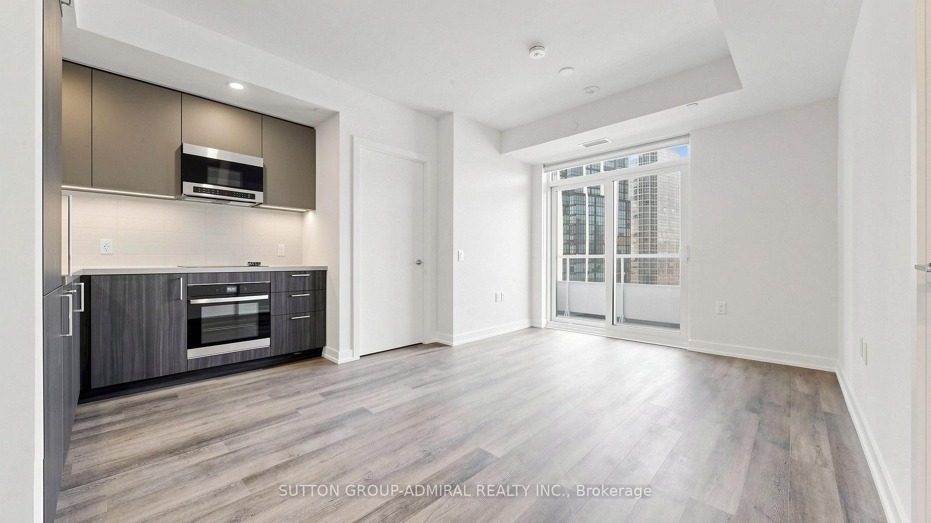 Photo 3 of Unit 1301, 5 Meadowdale Road, Vaughan, Vaughan Corporate Centre — HOMEH