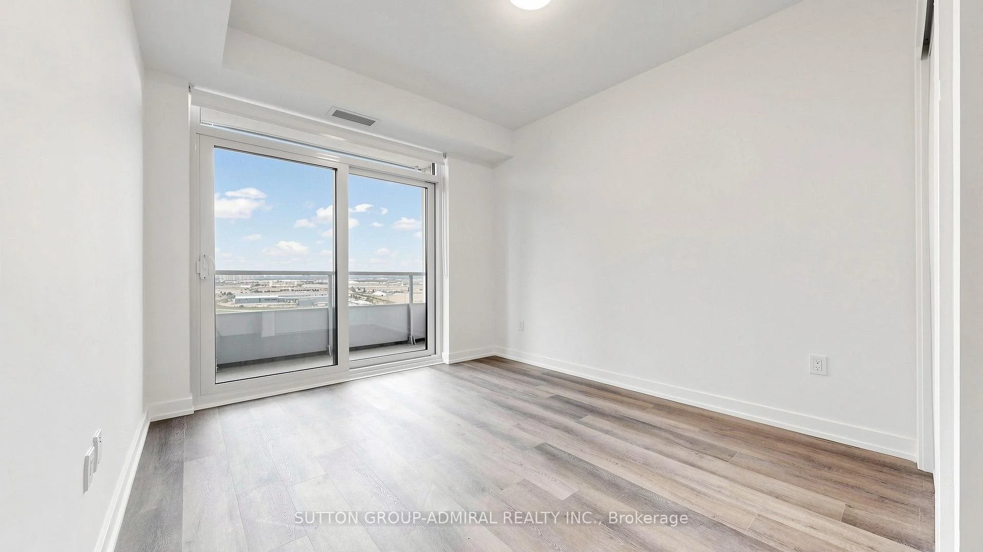 Photo 13 of Unit 1301, 5 Meadowdale Road, Vaughan, Vaughan Corporate Centre — HOMEH