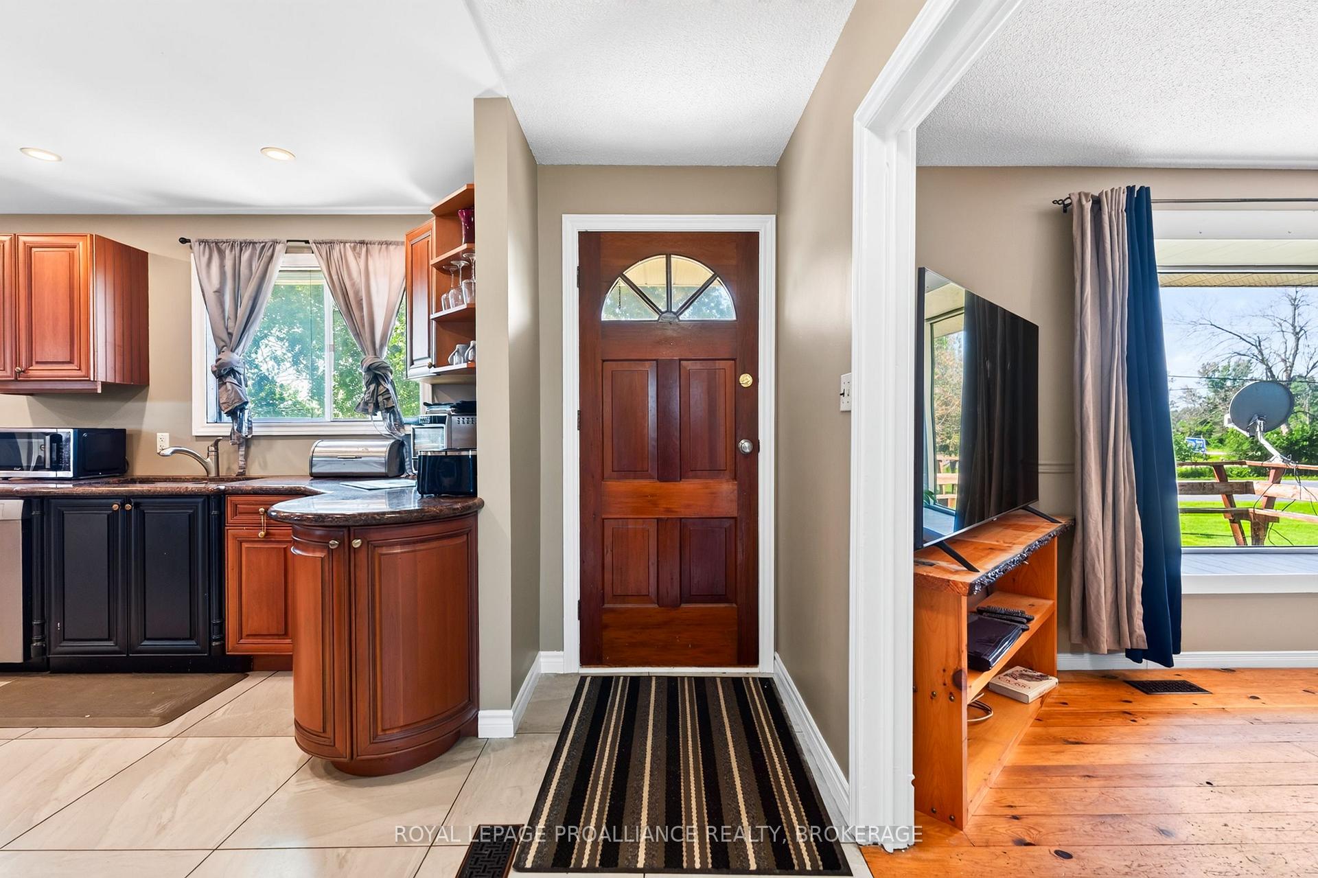 Photo 8 of 3670 Smith Road, Kingston, City North of 401 — HOMEH