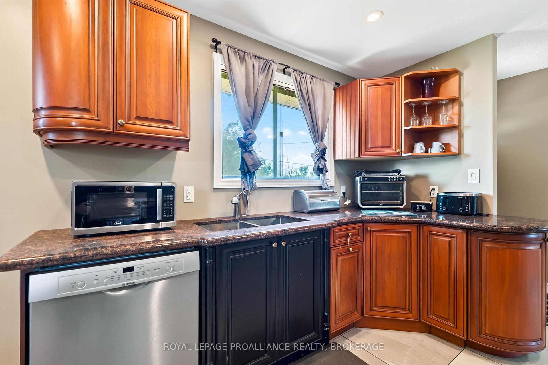 Photo 15 of 3670 Smith Road, Kingston, City North of 401 — HOMEH