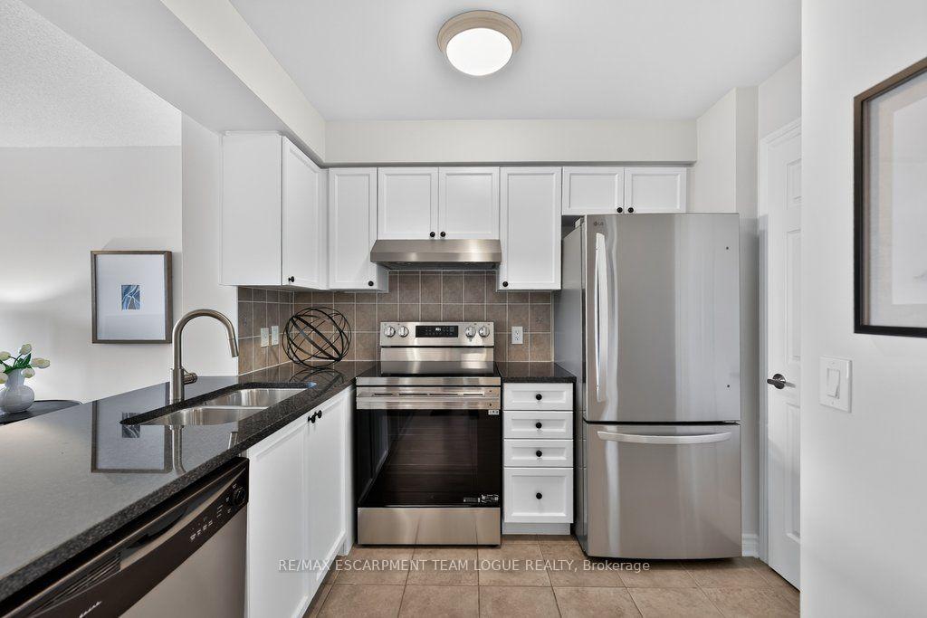 Photo 6 of Unit 604, 2325 Central Park Drive, Oakville, River Oaks — HOMEH