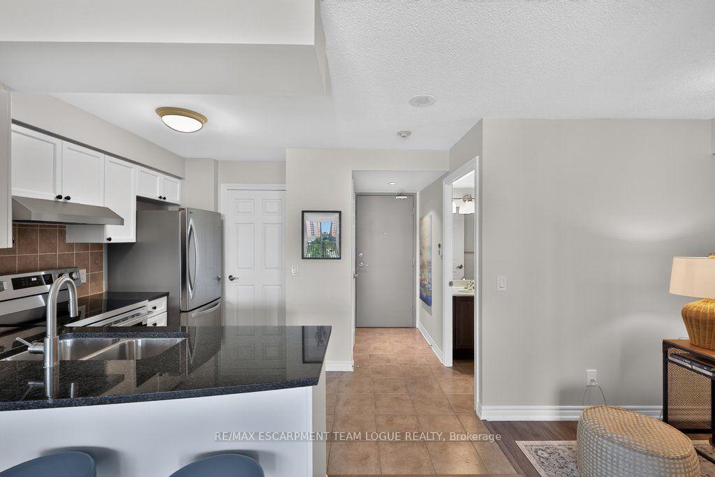Photo 8 of Unit 604, 2325 Central Park Drive, Oakville, River Oaks — HOMEH