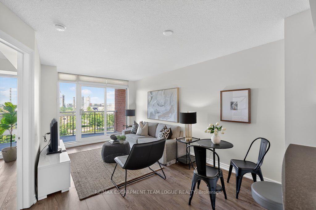 Photo 11 of Unit 604, 2325 Central Park Drive, Oakville, River Oaks — HOMEH