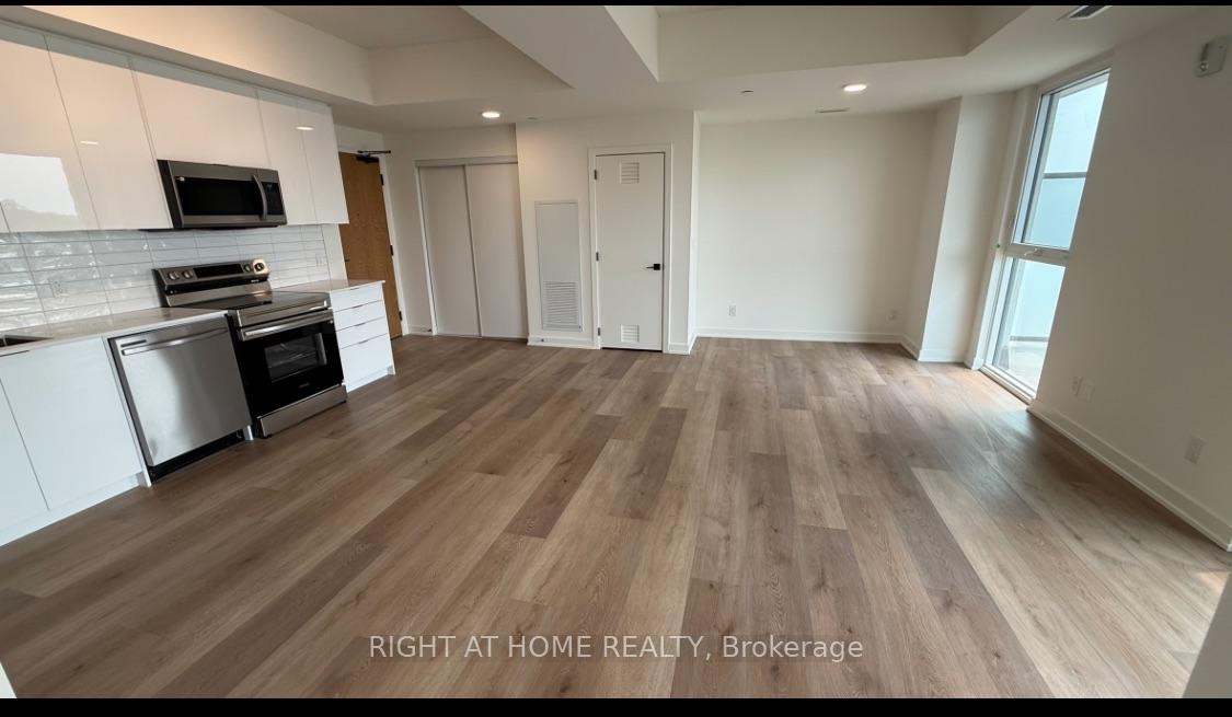 Photo of Unit 506, 33 Erie Avenue