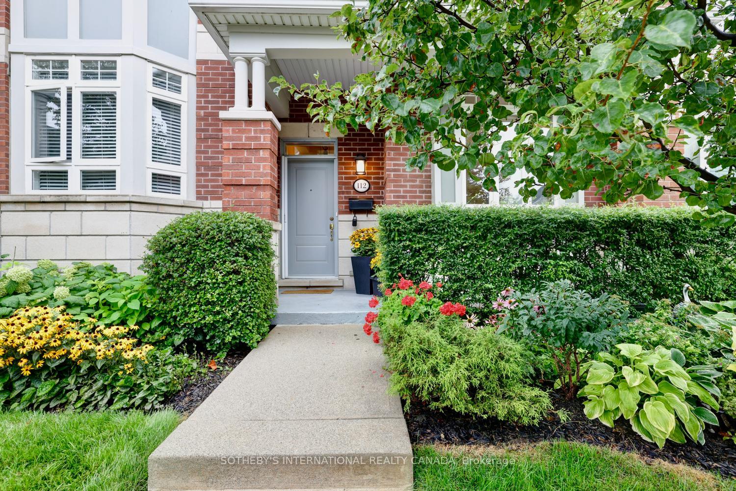 Photo 2 of 112 Waterside Drive, Mississauga, Port Credit — HOMEH