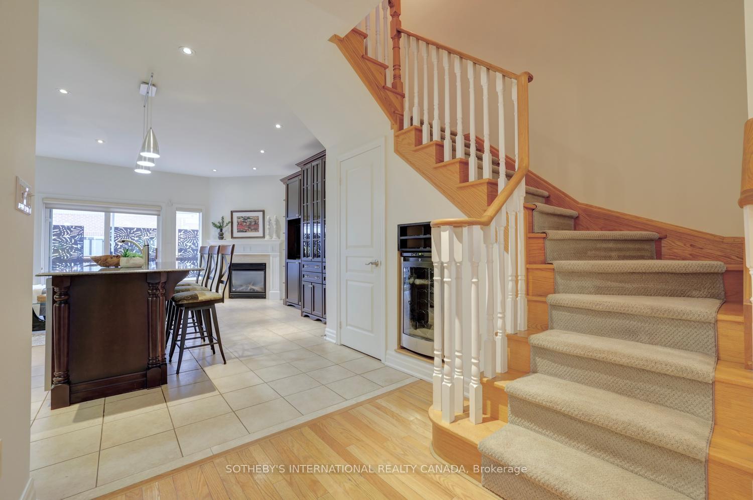 Photo 15 of 112 Waterside Drive, Mississauga, Port Credit — HOMEH
