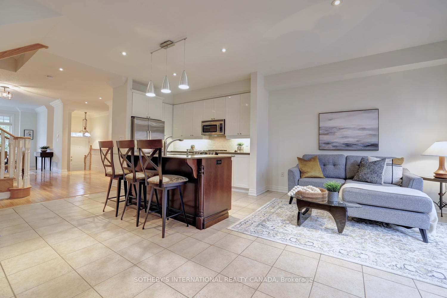 Photo 21 of 112 Waterside Drive, Mississauga, Port Credit — HOMEH