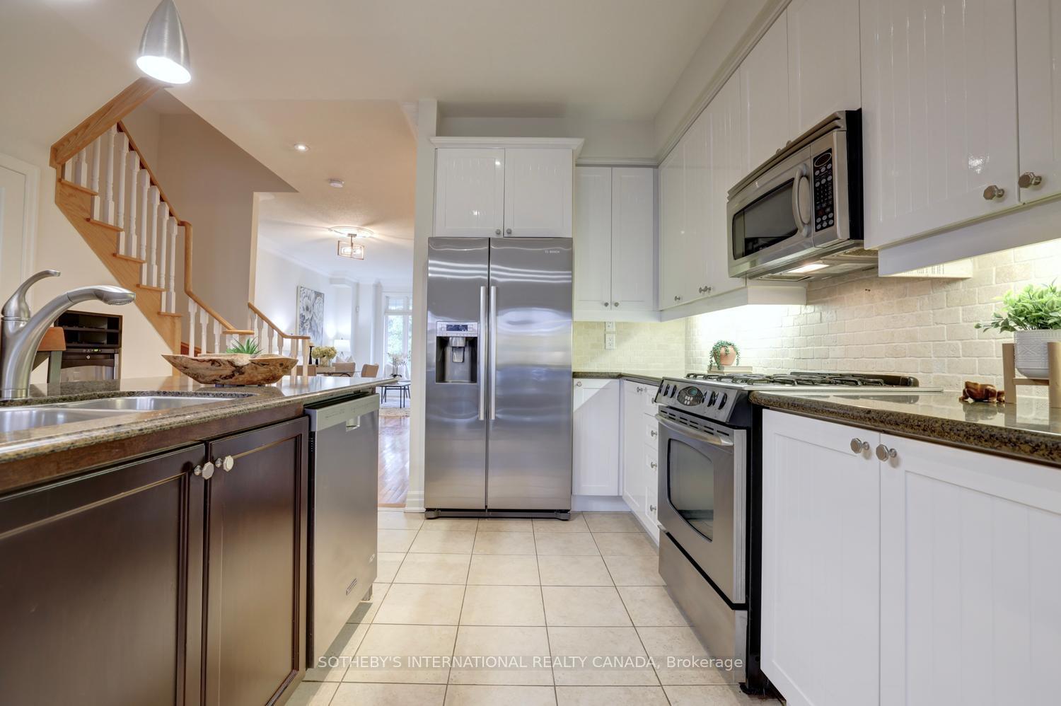 Photo 24 of 112 Waterside Drive, Mississauga, Port Credit — HOMEH