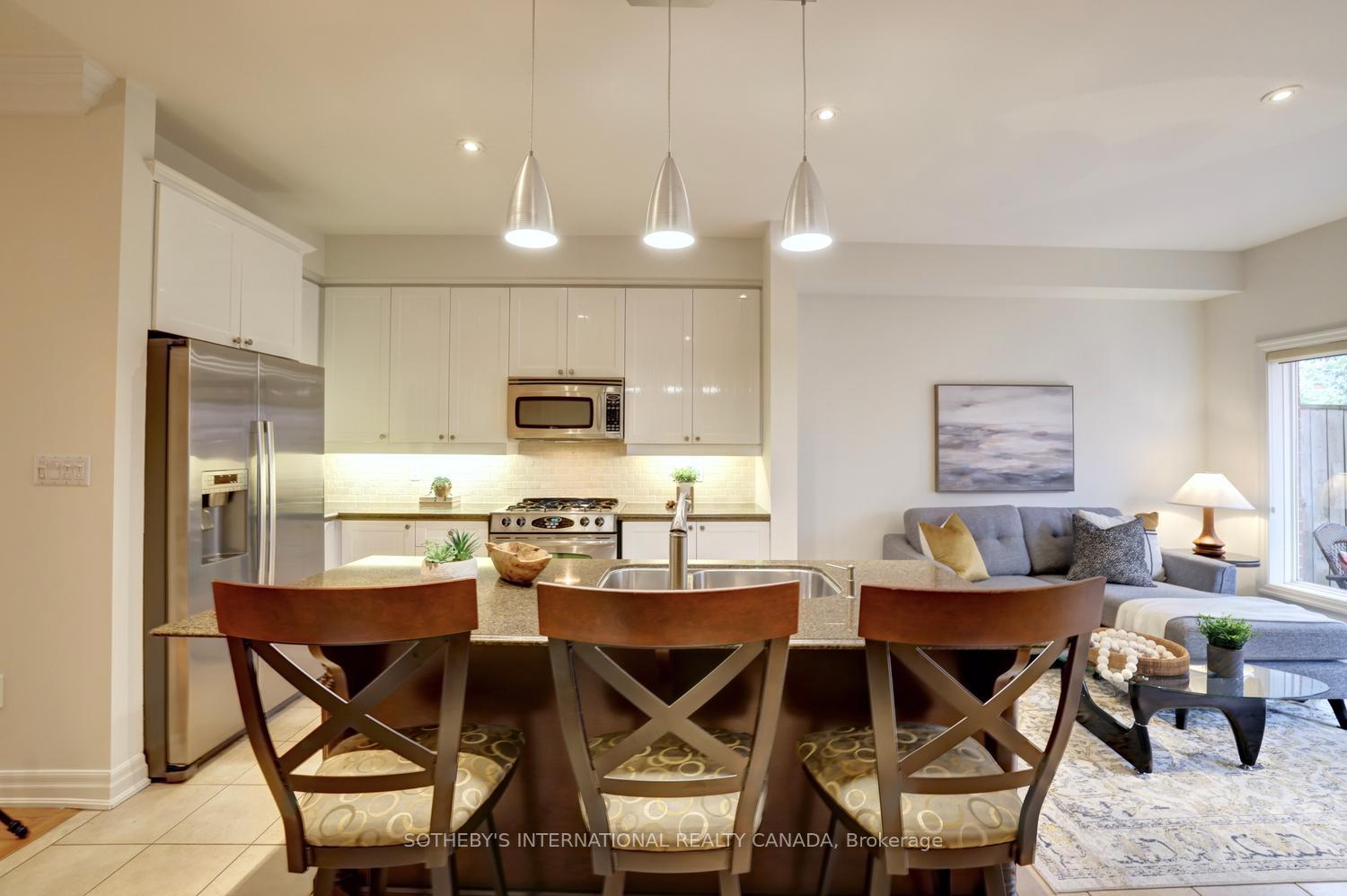 Photo 29 of 112 Waterside Drive, Mississauga, Port Credit — HOMEH