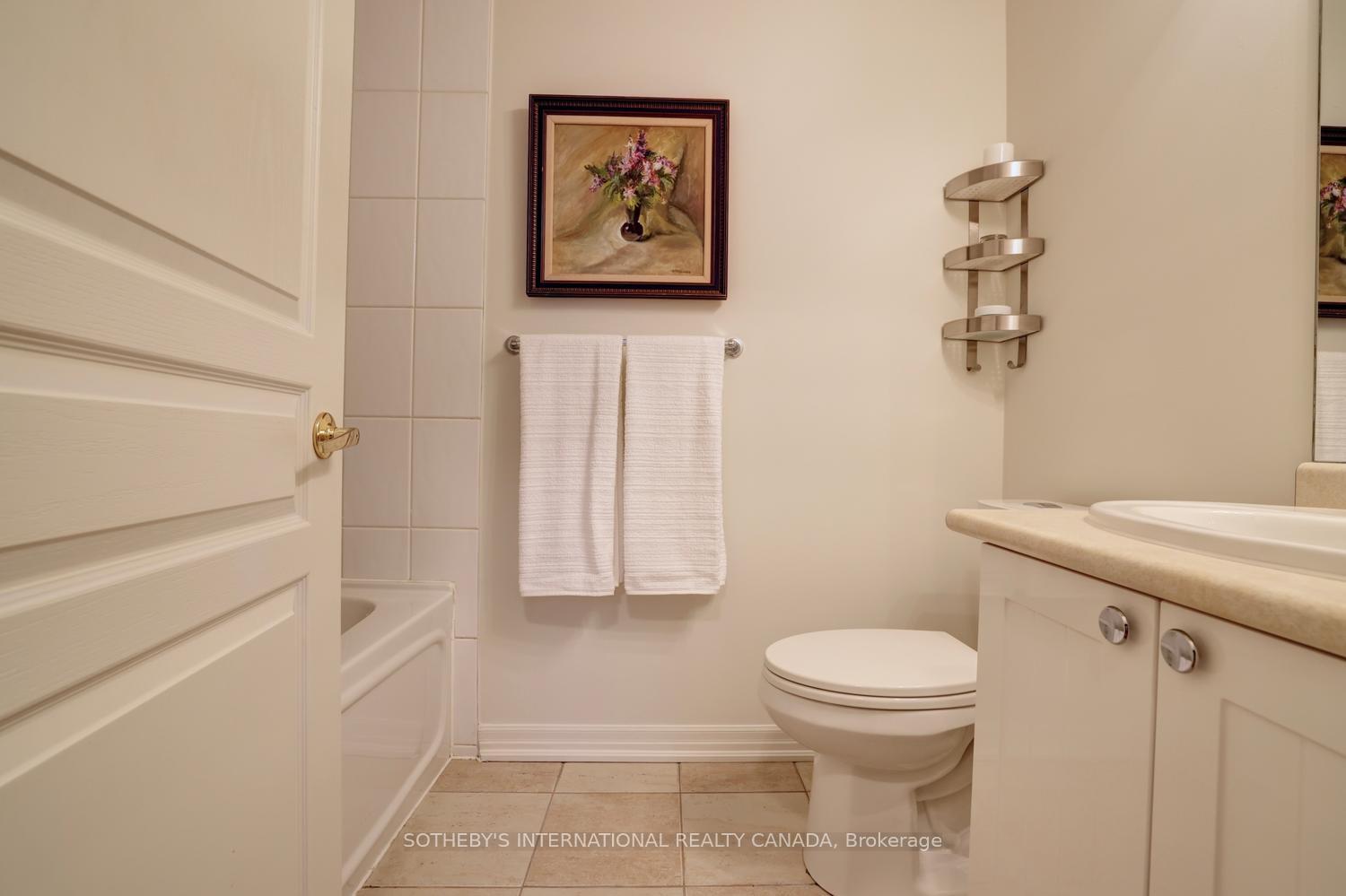 Photo 37 of 112 Waterside Drive, Mississauga, Port Credit — HOMEH