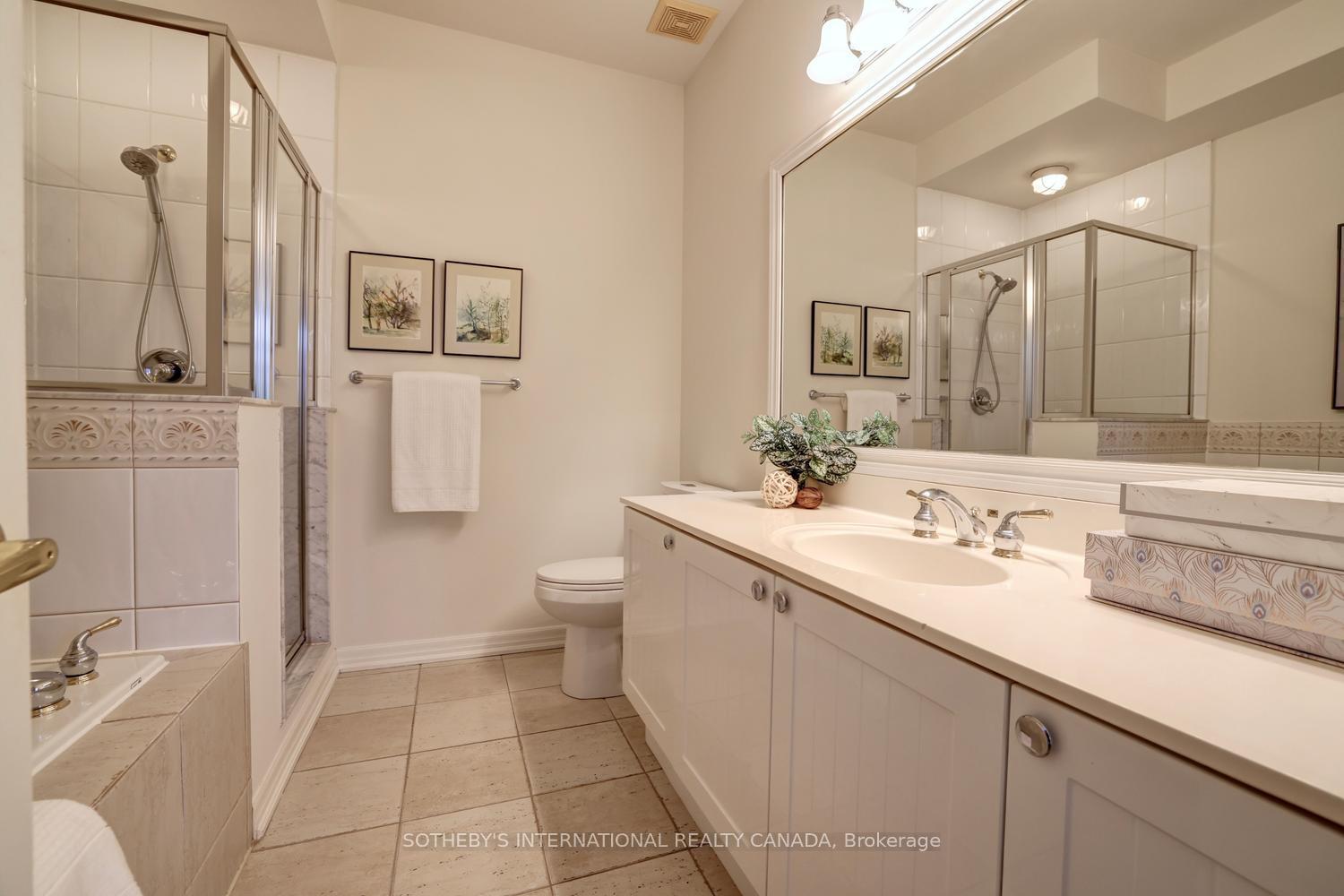 Photo 39 of 112 Waterside Drive, Mississauga, Port Credit — HOMEH