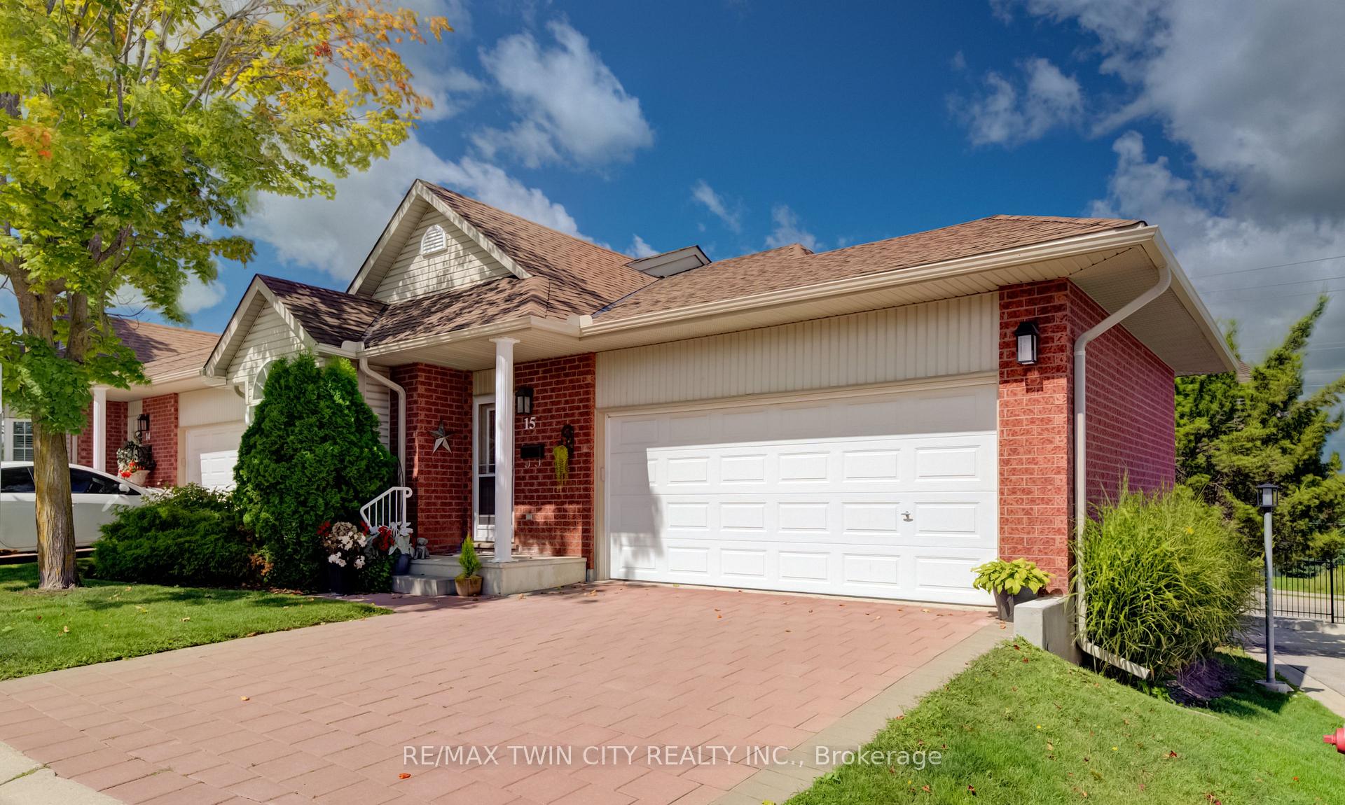Photo 3 of 360 Erbsville Road, Waterloo, Upper Beechwood — HOMEH