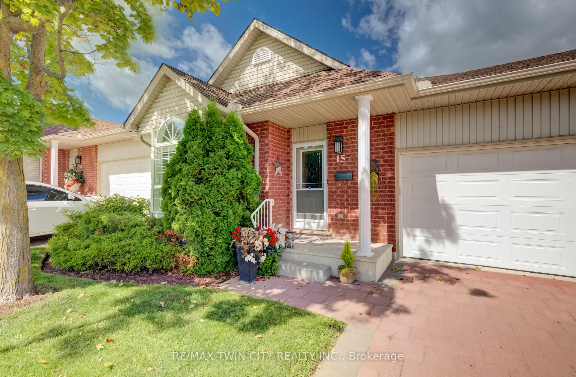 Photo 4 of 360 Erbsville Road, Waterloo, Upper Beechwood — HOMEH