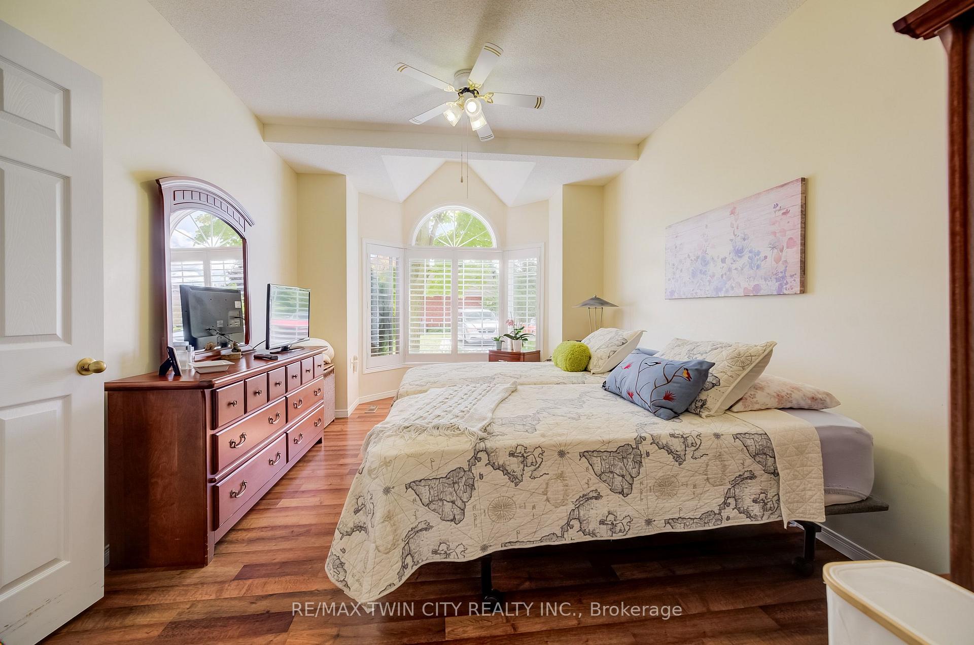 Photo 17 of 360 Erbsville Road, Waterloo, Upper Beechwood — HOMEH