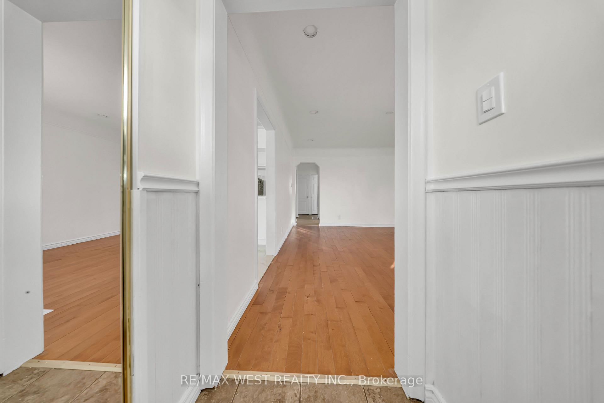 Photo 4 of 28 Donley Street, Kitchener, Southdale — HOMEH